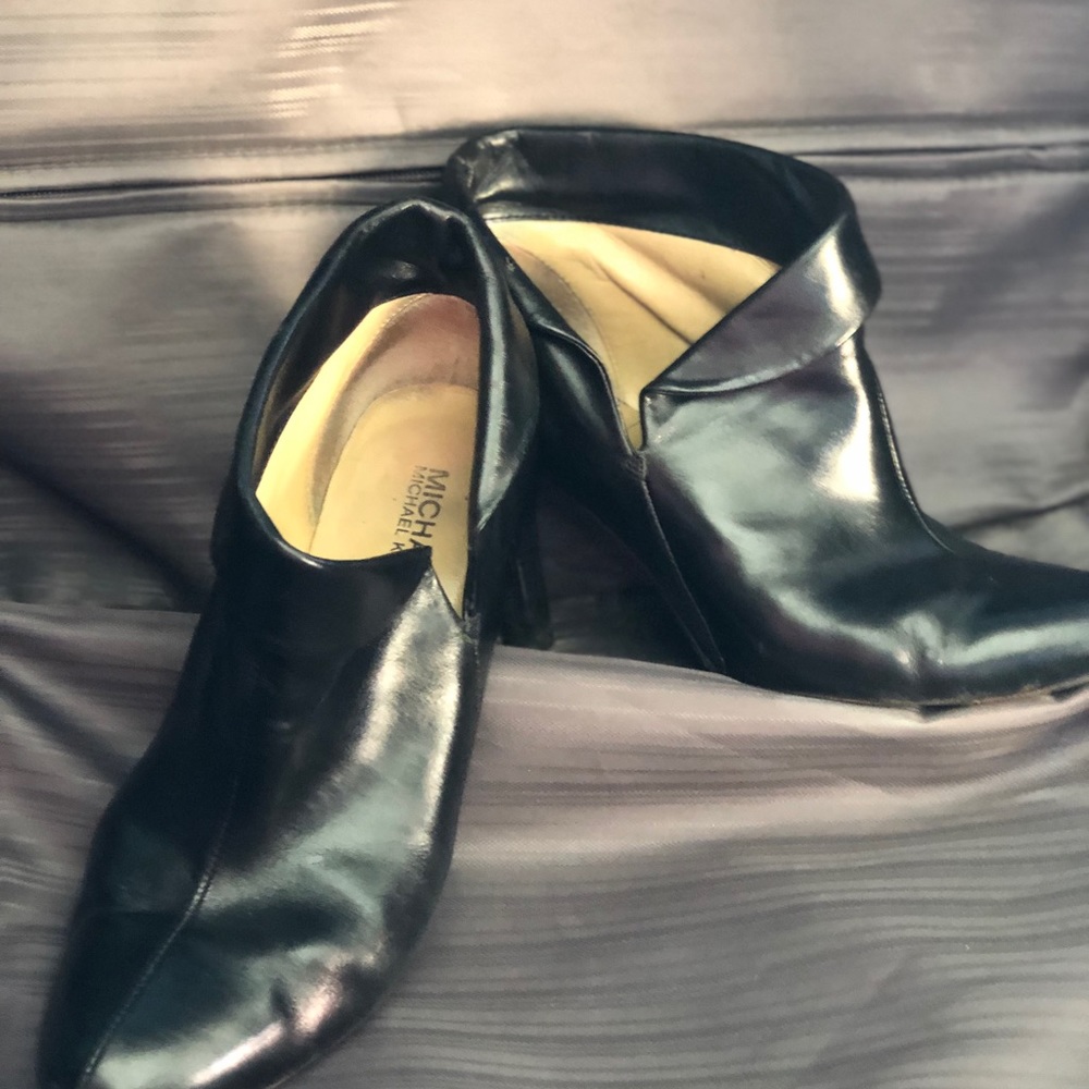 Micheal Kors shoes size 7